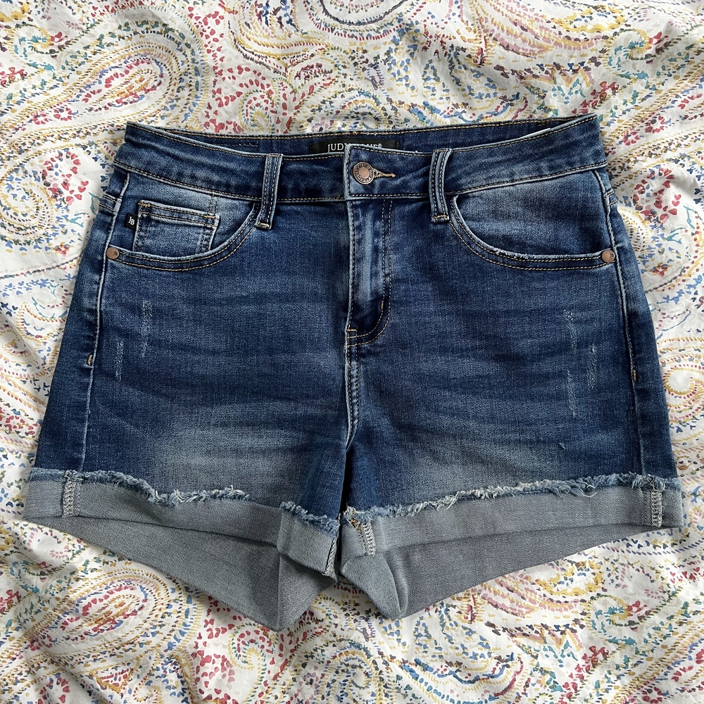 EUC Judy Blue denim cuffed shorts